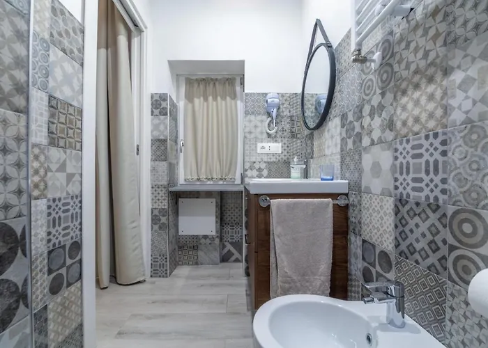 Residenza Borgo Guazzo 3* パルマ