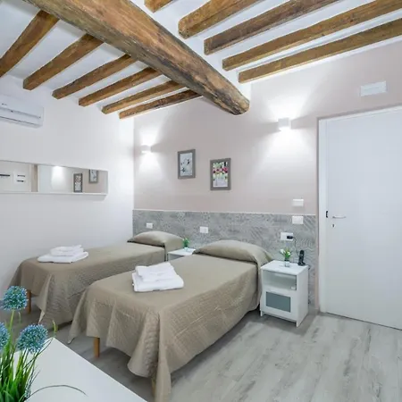Residenza Borgo Guazzo - By Devona Гостевой дом 3*