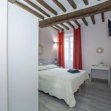 Pensión Residenza Borgo Guazzo Parma