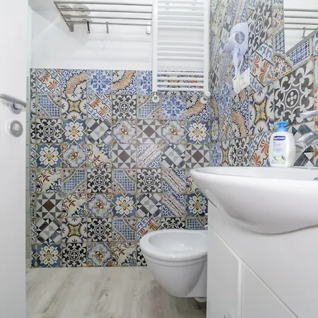 Гостевой дом Residenza Borgo Guazzo - By Devona Парма