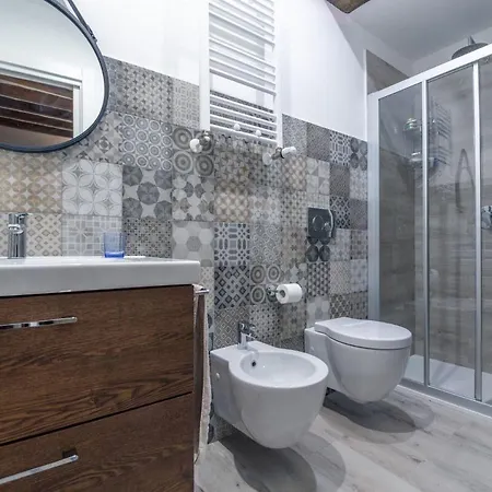 Residenza Borgo Guazzo - By Devona Гостевой дом 3*
